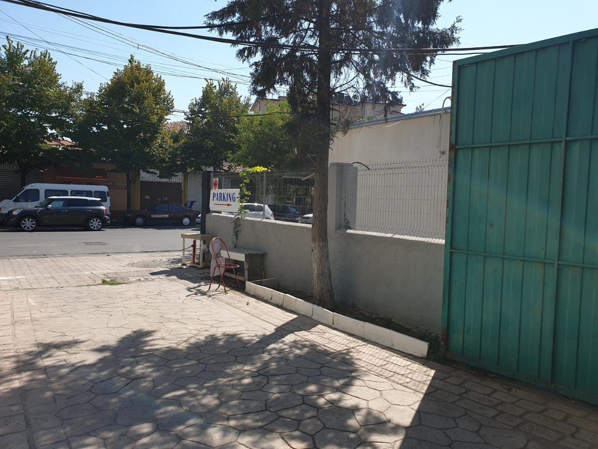 Barlin Guesthouse Grill&Camping Shkodra Exterior foto